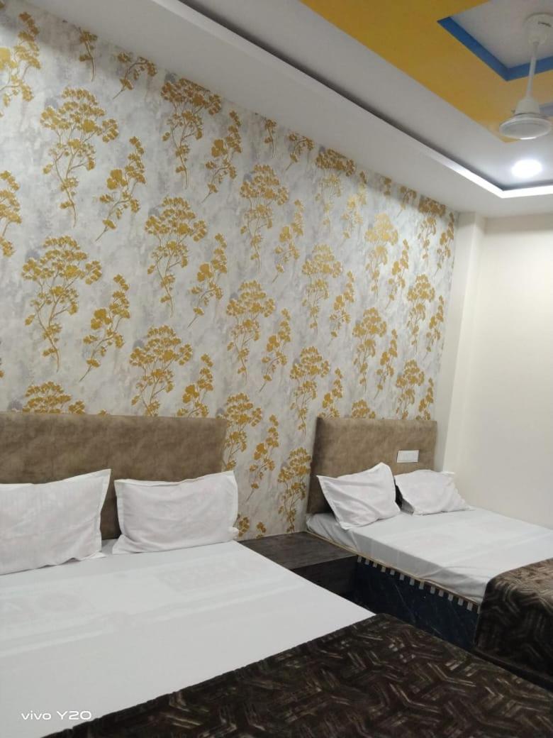 Hotel Somnath Inn Уджайн Екстериор снимка