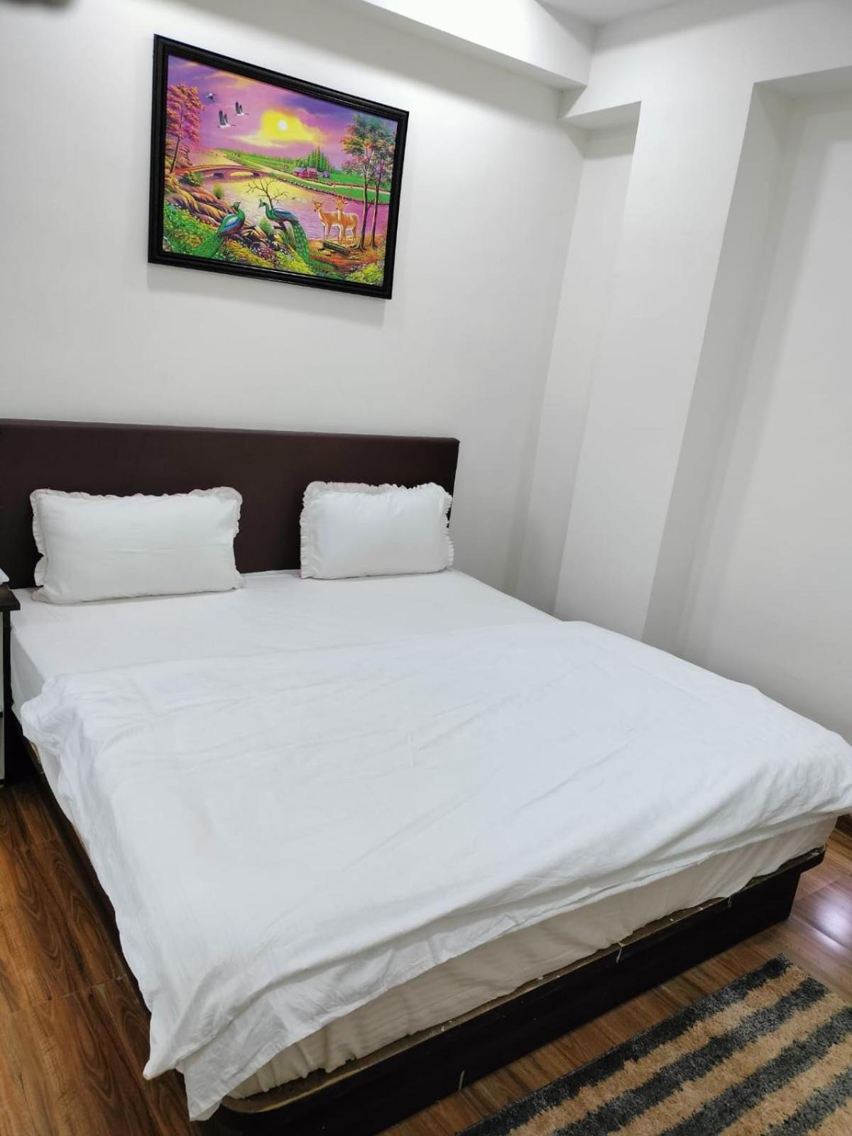 Hotel Somnath Inn Уджайн Екстериор снимка